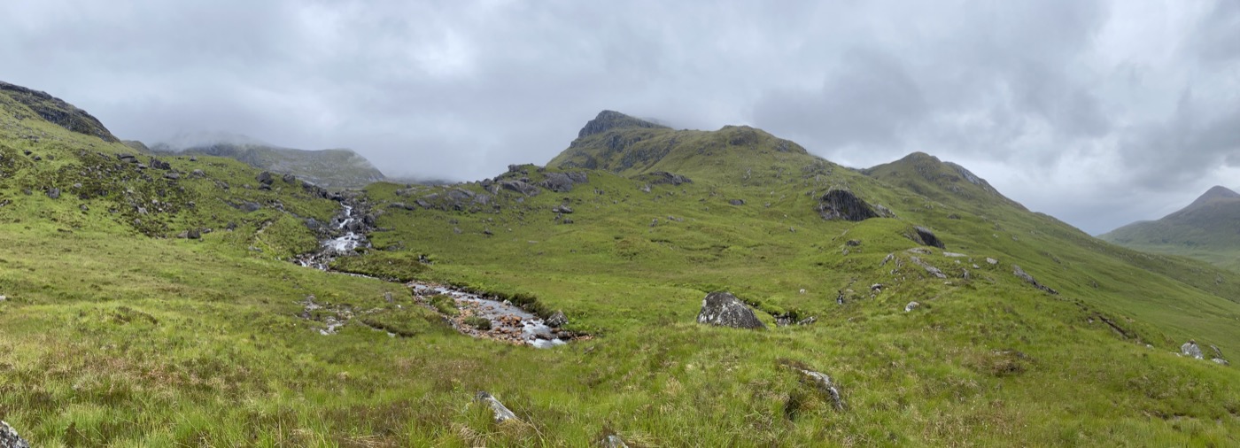 Another bad photo of an amazing location, I’d been climbing steeply for quite a while and just popped over this little crest and into this little hidden dip. This was one of the places I wished I’d been a little less selective in finding a spot to camp